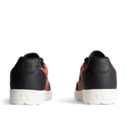 Ace Low-Top Golf Sneaker